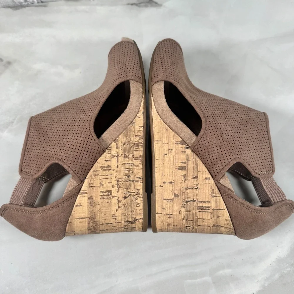 Life‎ Stride Taupe Hinx Perforated Wedge Sandals Cork Heel Cut Out Comfort 8.5 M
